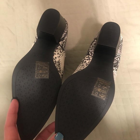 Snake skin boots - Picture 5 of 7